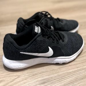Nike Flex Tr8 training shoes